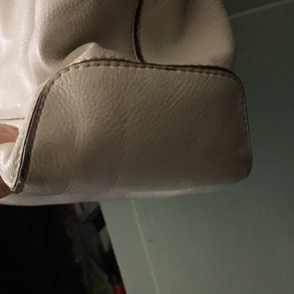 Michael Kors White Leather Bag - Picture 6 of 14